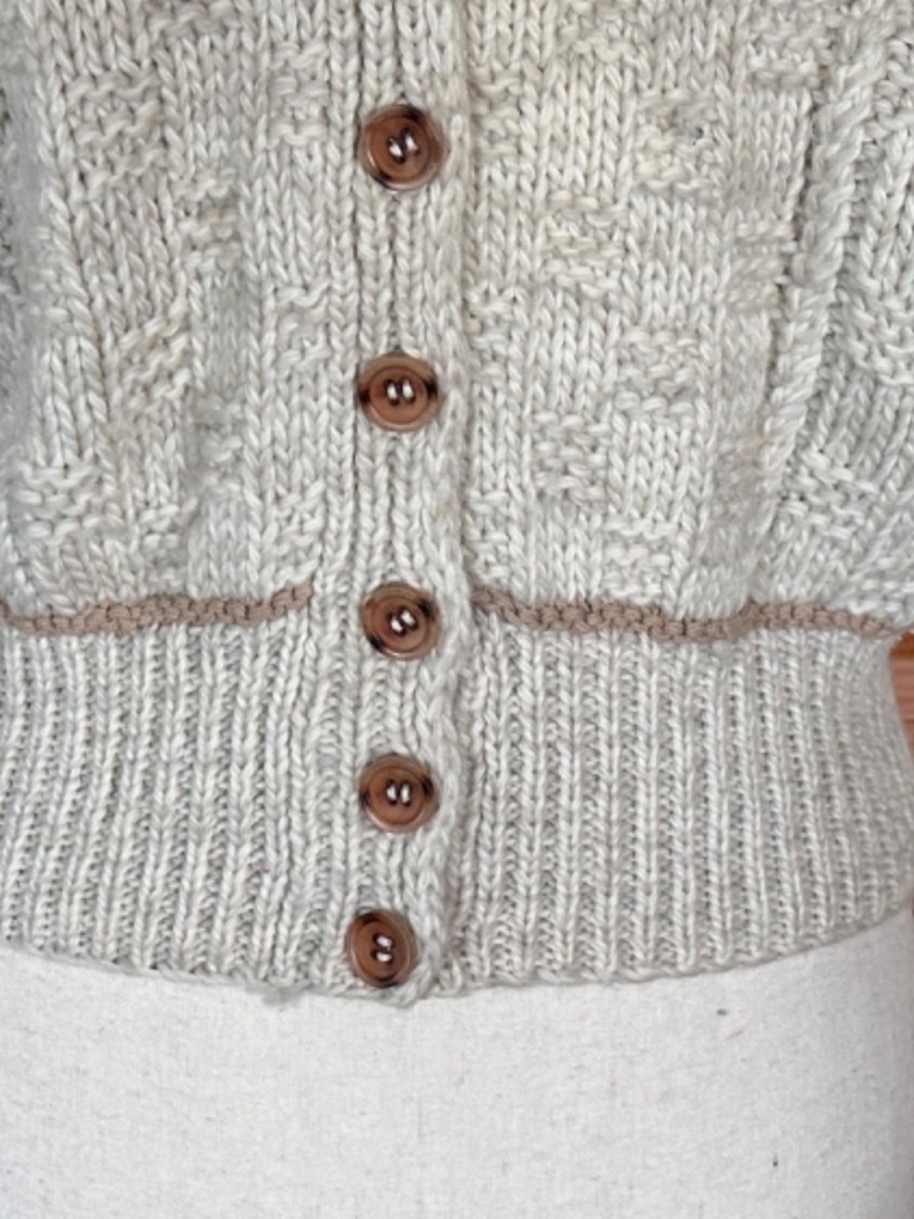 Vintage 1980s Liz Claiborne Cardigan: Hand Embroidered Knit Wool Sweater - Picture 14 of 14